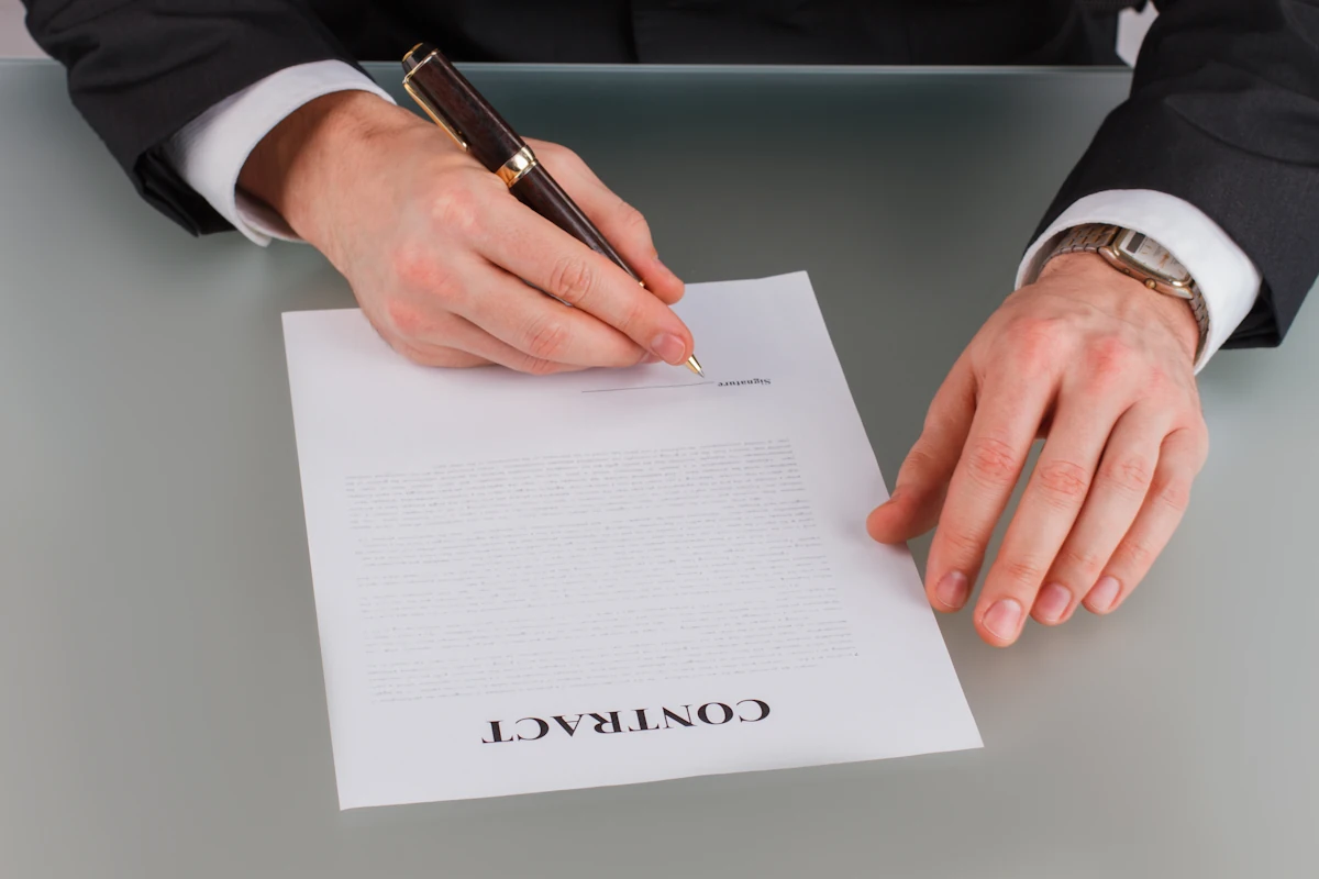 Signer un contrat de donation terrain